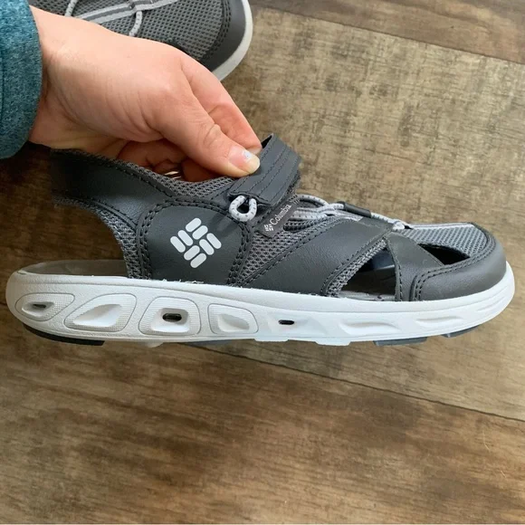 Like new Columbia gray closed toe sandals - Picture 7 of 7